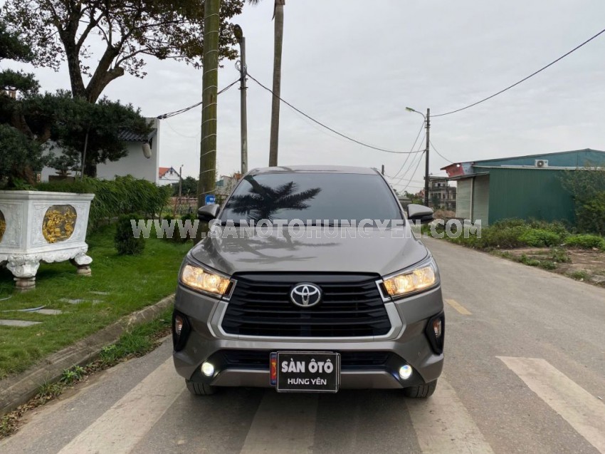 Toyota Innova E 2.0 MT 2023