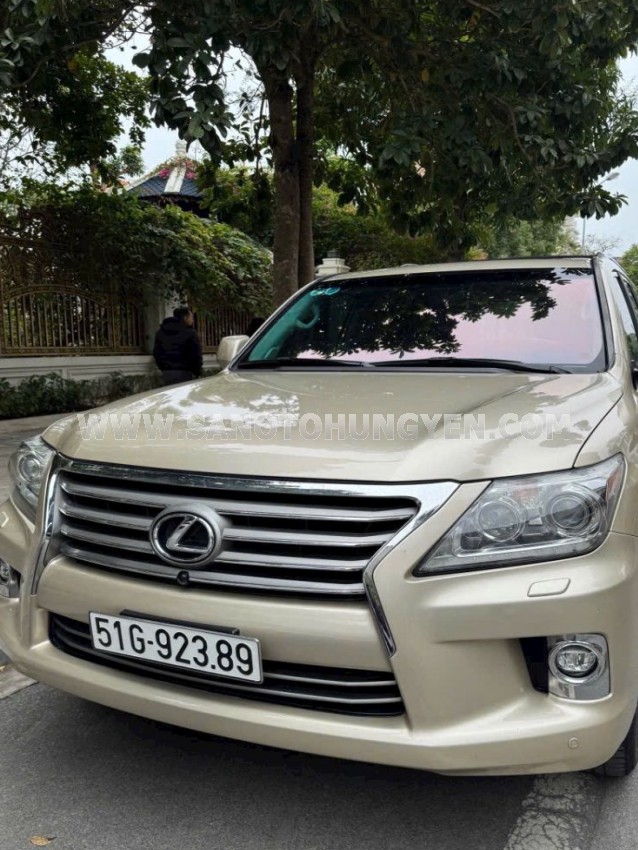 Lexus LX 570 2013